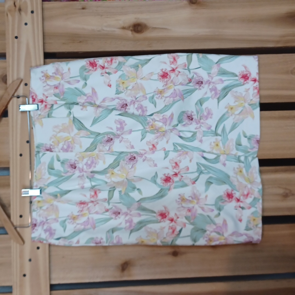 Ann Taylor Floral Print Skirt - Picture 5 of 10